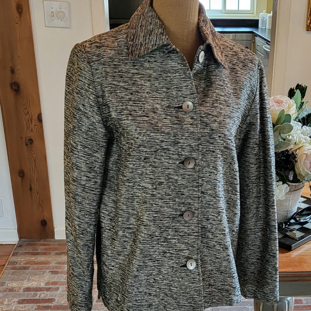 Giancarlo Ferrari size 4 black and white silk lined jacket